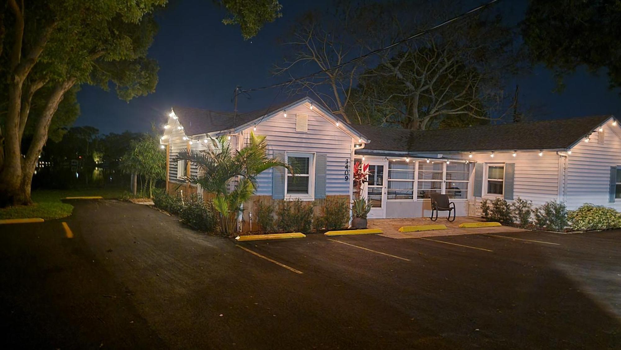 Orlando Lakefront Tiny Homes 6 Plus Month Rentals Oda fotoğraf